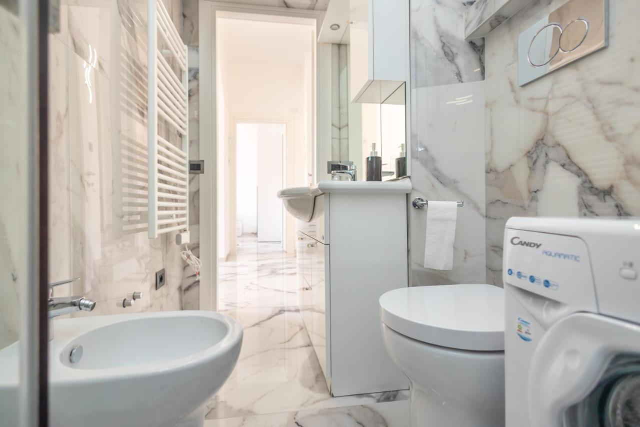 Casa Vacanza " La Rosa " Imperia Liguria מראה חיצוני תמונה