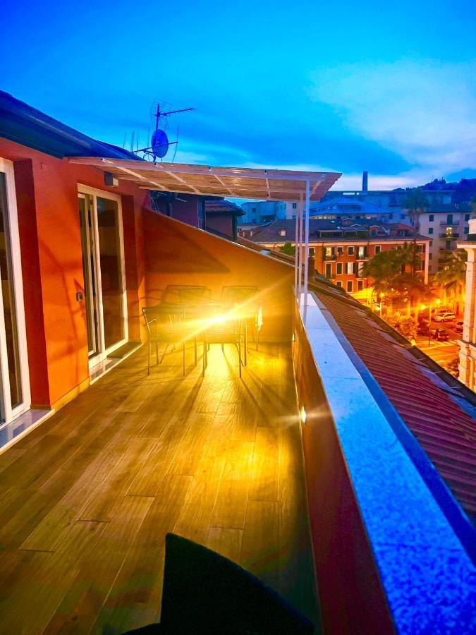 Casa Vacanza " La Rosa " Imperia Liguria מראה חיצוני תמונה
