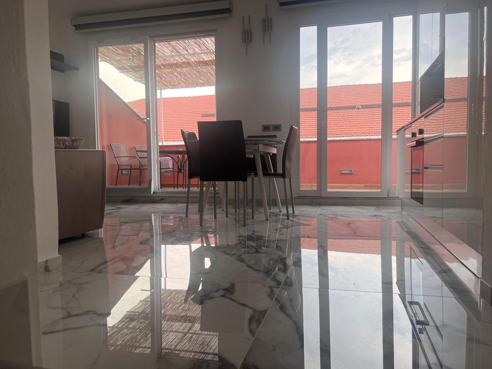 Casa Vacanza " La Rosa " Imperia Liguria מראה חיצוני תמונה