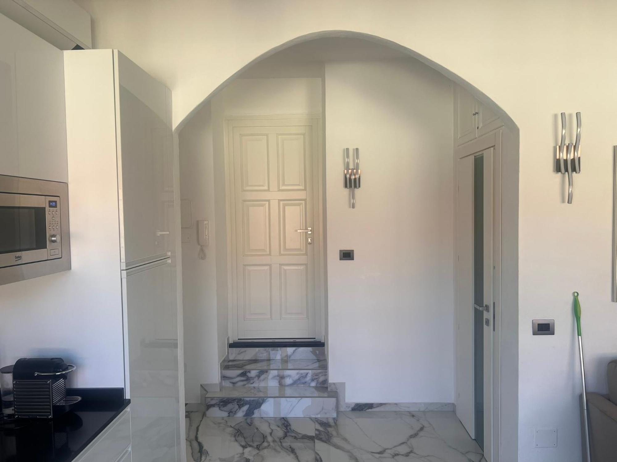 Casa Vacanza " La Rosa " Imperia Liguria מראה חיצוני תמונה
